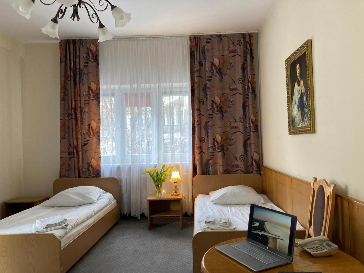 Bed and Breakfast Karat Varsovia Exterior foto