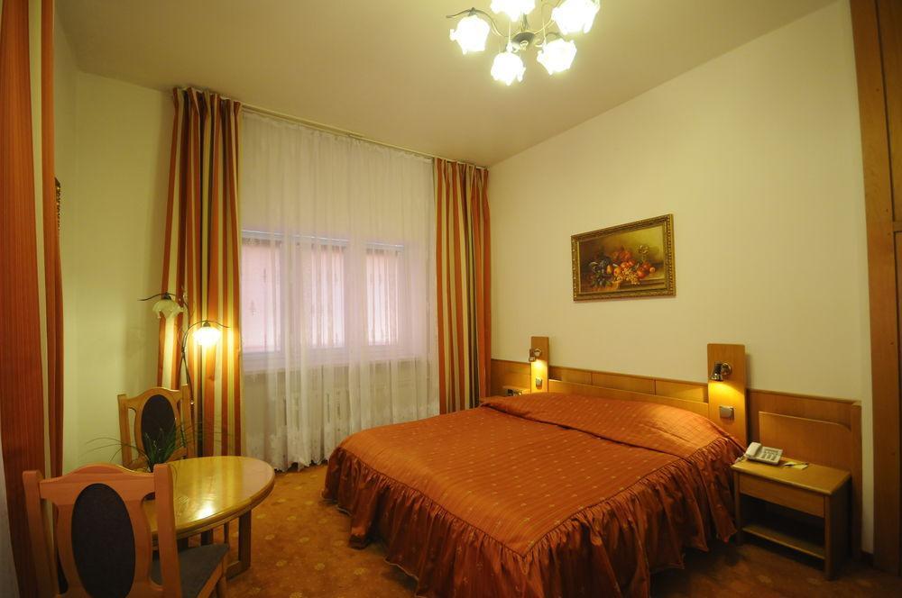 Bed and Breakfast Karat Varsovia Habitación foto
