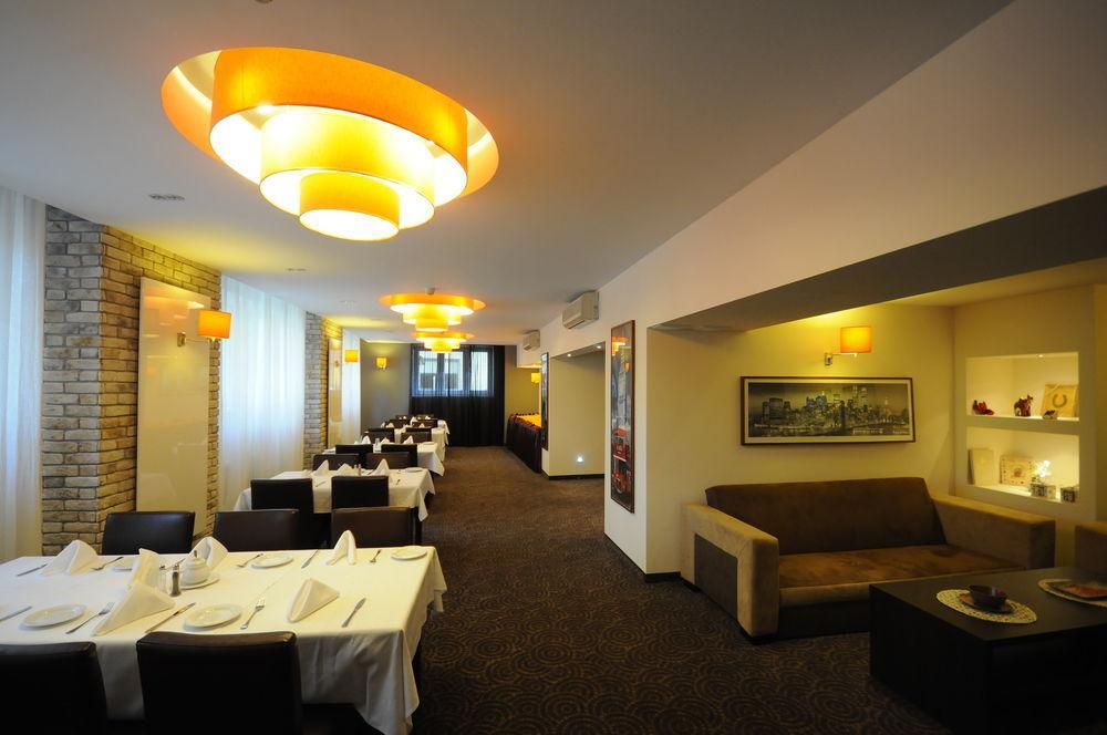 Bed and Breakfast Karat Varsovia Exterior foto